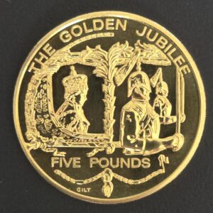 2002 Guernsey Golden Jubilee Gilt Gold Plated £5 BU Coin in Capsule